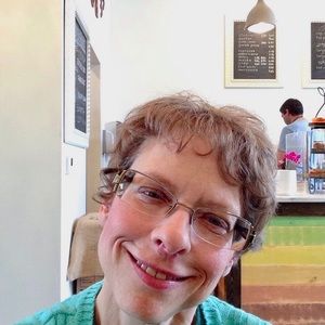 Meet your Posher, Lisa